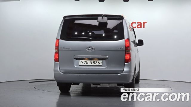 Hyundai Grand Starex 12-Seater Wagon CVX Premium 2014 — фото 4