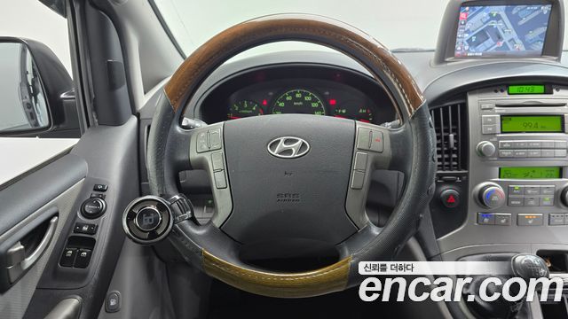 Hyundai Grand Starex 12-Seater Wagon CVX Premium 2014 — фото 13