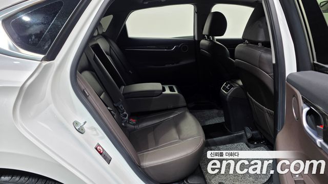 Hyundai Grandeur (IG) 2.4 Premium 2018 — фото 12