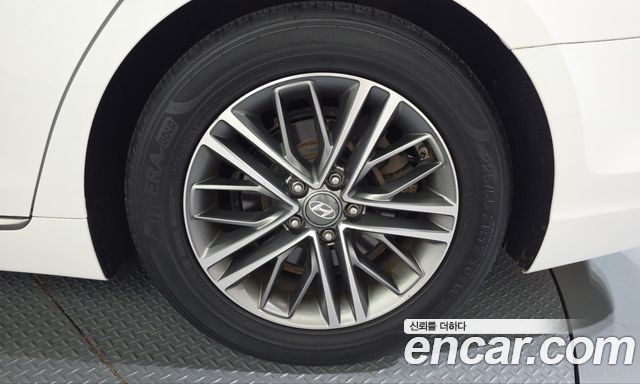 Hyundai Grandeur (IG) 2.4 Premium 2018 — фото 21