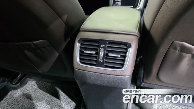 Hyundai Grandeur (IG) 2.4 Premium 2018 — фото 34