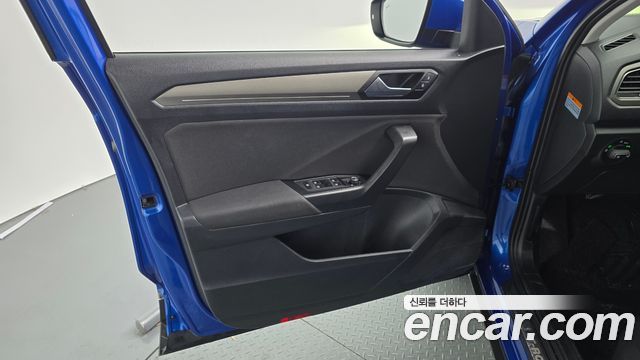 Volkswagen T-Roc 2.0 TDI Style 2021 — фото 24