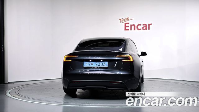 Tesla Model 3 RWD 2025 — фото 4