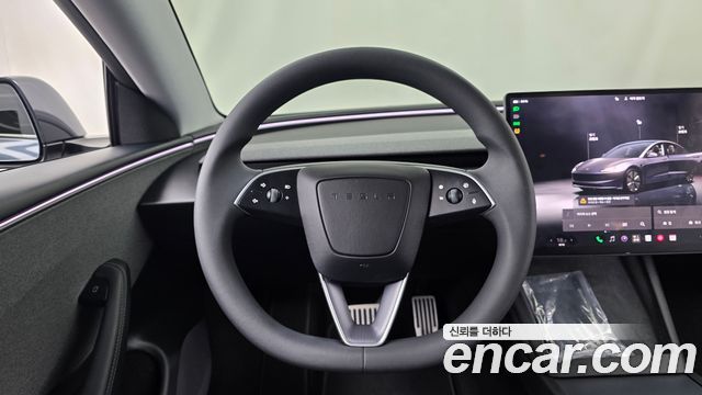 Tesla Model 3 RWD 2025 — фото 12