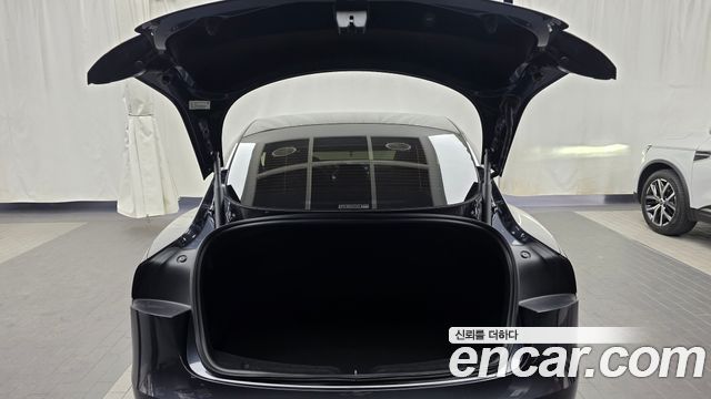 Tesla Model 3 RWD 2025 — фото 20