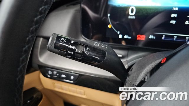 Kia Carnival (IV) Gasoline 9-Seater Signature 2023 — фото 18