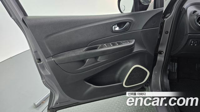 Renault Korea QM3 LE 2018 — фото 24