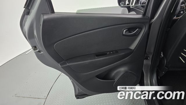 Renault Korea QM3 LE 2018 — фото 25