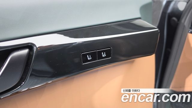 Hyundai Grandeur (GN7) 2,5 Gasoline 2WD Calligraphy 2023 — фото 23