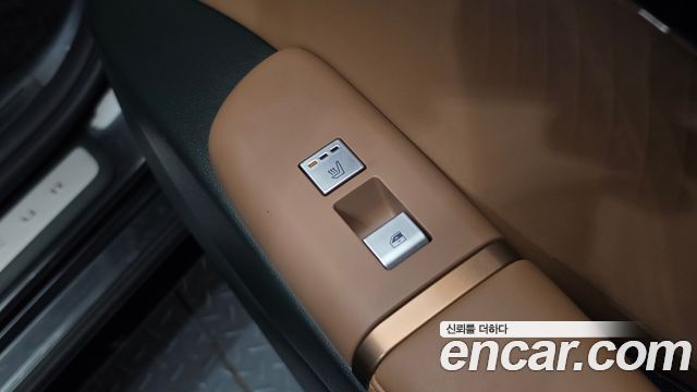 Hyundai Grandeur (GN7) 2,5 Gasoline 2WD Calligraphy 2023 — фото 46