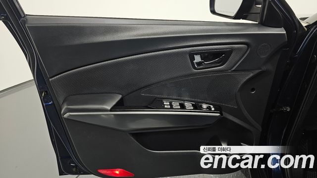 KG Mobility (SsangYong) Tivoli Armor Diesel VX 2WD 2019 — фото 24