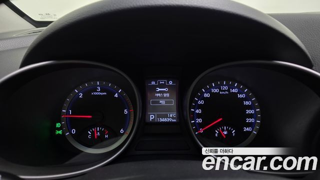 Hyundai Santa Fe (DM) Diesel(e-VGT) 2.0 4WD Premium 2015 — фото 8