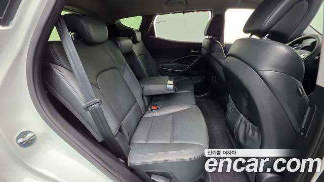 Hyundai Santa Fe (DM) Diesel(e-VGT) 2.0 4WD Premium 2015 — фото 19