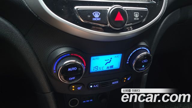 Hyundai Accent (New) 1.6 GDI Top 2012 — фото 17