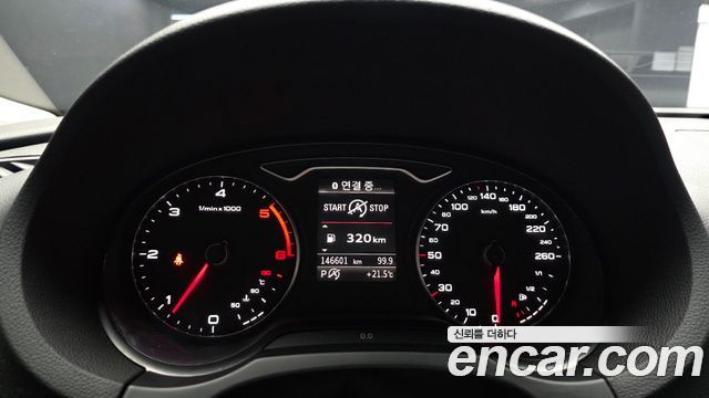 Audi A3 35 TDI Dynamic 8V 2015 — фото 8