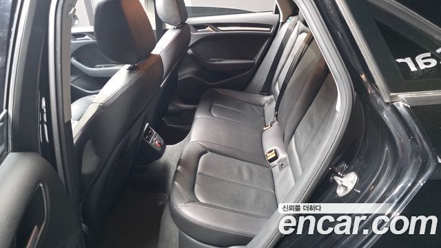 Audi A3 35 TDI Dynamic 8V 2015 — фото 11