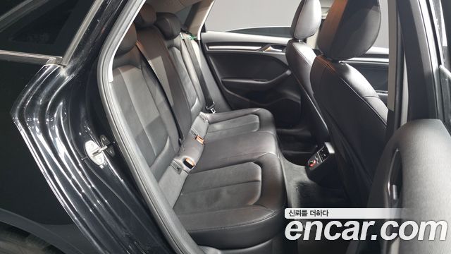 Audi A3 35 TDI Dynamic 8V 2015 — фото 12