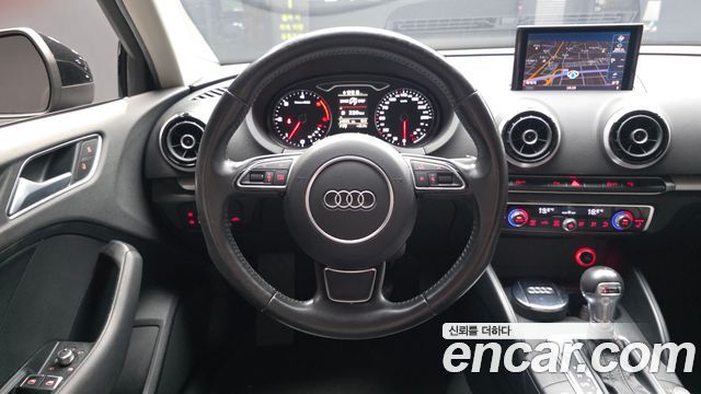 Audi A3 35 TDI Dynamic 8V 2015 — фото 13
