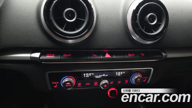 Audi A3 35 TDI Dynamic 8V 2015 — фото 19