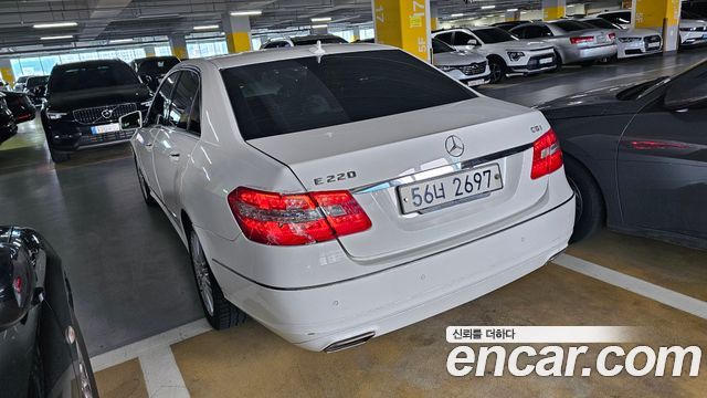 Mercedes-Benz E-Class (W212) E220 CDI Avantgarde 2013 — фото 5