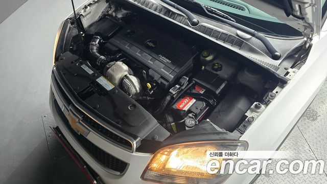 Chevrolet Orlando 2.0 Diesel LT Premium 2012 — фото 6