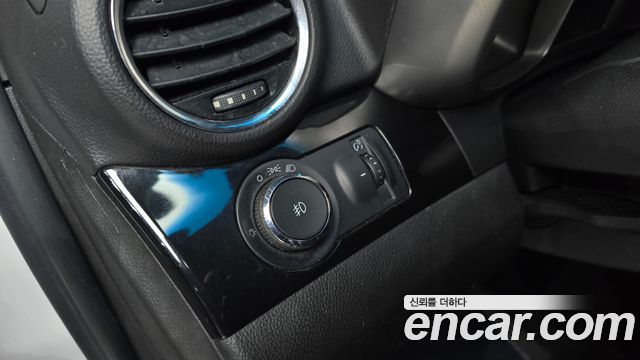 Chevrolet Orlando 2.0 Diesel LT Premium 2012 — фото 14