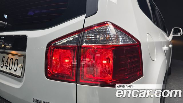 Chevrolet Orlando 2.0 Diesel LT Premium 2012 — фото 23