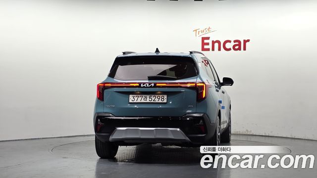 Kia Seltos Gasoline 1.6 Turbo 4WD Signature 2024 — фото 4