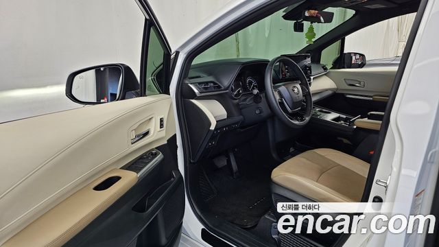 Toyota Sienna (IV) 2.5 Hybrid AWD 2023 — фото 10