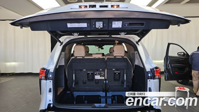 Toyota Sienna (IV) 2.5 Hybrid AWD 2023 — фото 20