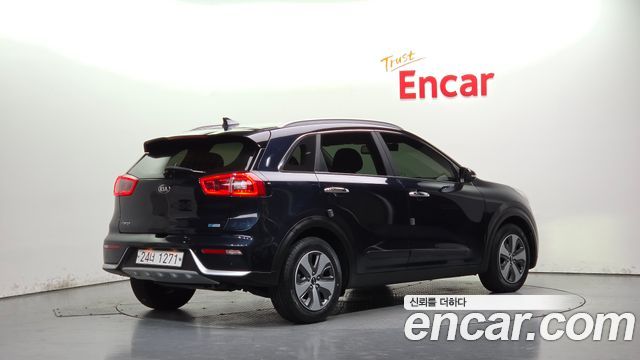 Kia Niro Prestige 2018 — фото 2