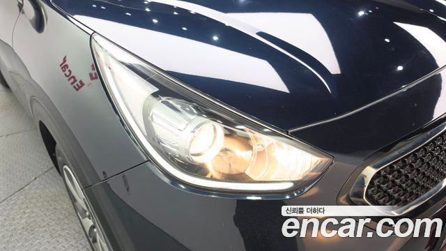 Kia Niro Prestige 2018 — фото 22