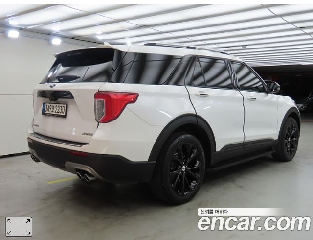 Ford Explorer (VI) 3.0 Platinum 4WD 2021 — фото 2
