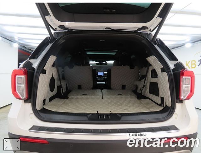 Ford Explorer (VI) 3.0 Platinum 4WD 2021 — фото 23