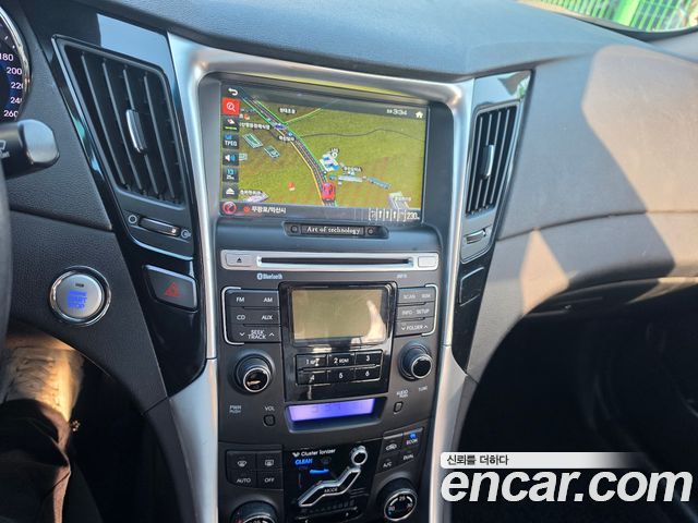 Hyundai Sonata Hybrid 2.0 Premium 2012 — фото 22