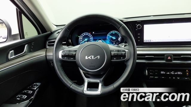 Kia K5 Hybrid (III) Signature 2022 — фото 18