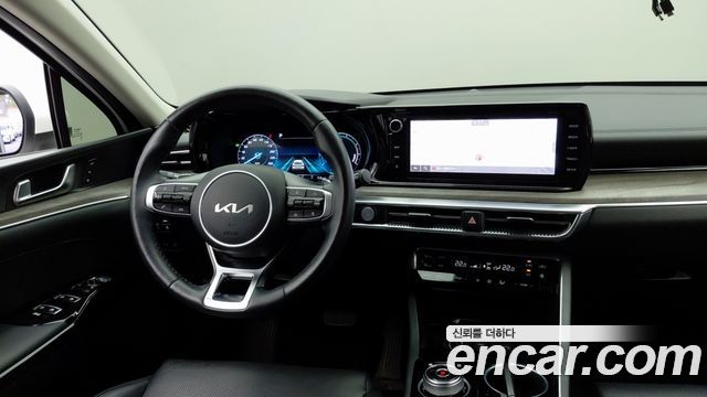 Kia K5 Hybrid (III) Signature 2022 — фото 19