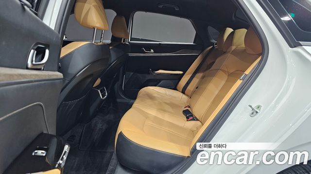 Kia K5 (III) 2.0 Noblesse 2023 — фото 11