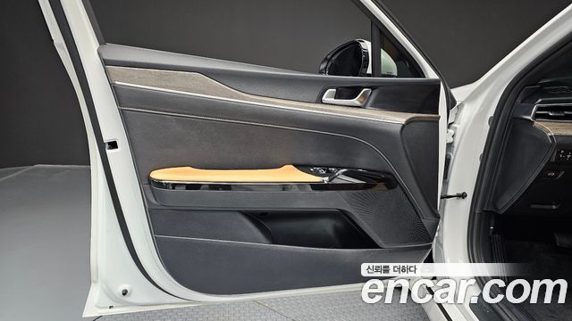 Kia K5 (III) 2.0 Noblesse 2023 — фото 24