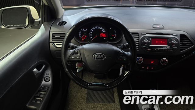 Kia Morning Deluxe Trendy 2015 — фото 17