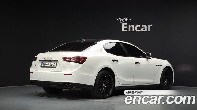Maserati Ghibli 3.0 Sport 3rd 2017 — фото 2
