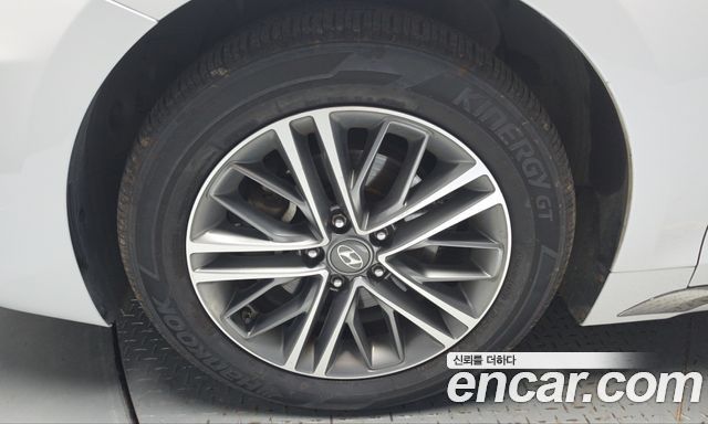 Hyundai Grandeur (IG) 3.0 LPI Taxi individual 2019 — фото 5