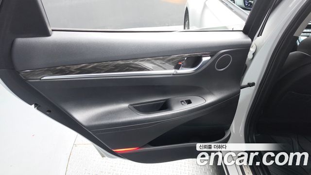 Hyundai Grandeur (IG) 3.0 LPI Taxi individual 2019 — фото 25