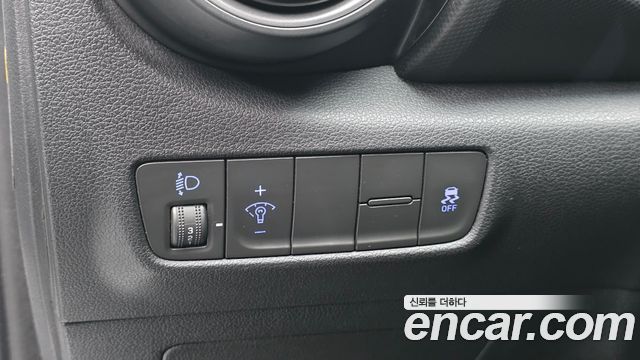 Hyundai Kona 1.6 Turbo 2WD Modern pop 2018 — фото 13