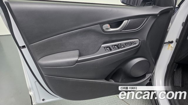 Hyundai Kona 1.6 Turbo 2WD Modern pop 2018 — фото 24