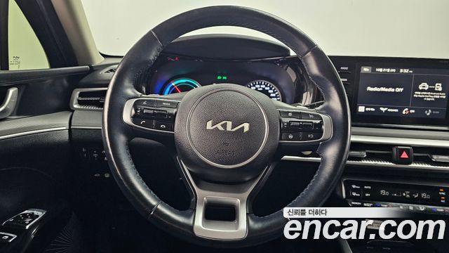 Kia K5 Hybrid (III) Prestige 2023 — фото 14