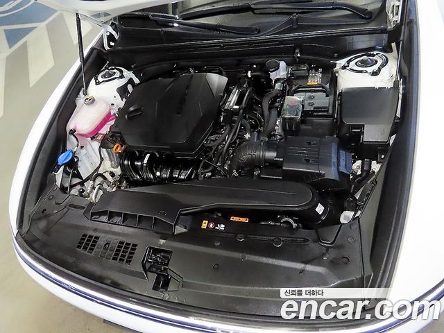 Hyundai Grandeur (GN7) 2,5 Gasoline 2WD Exclusive 2024 — фото 23