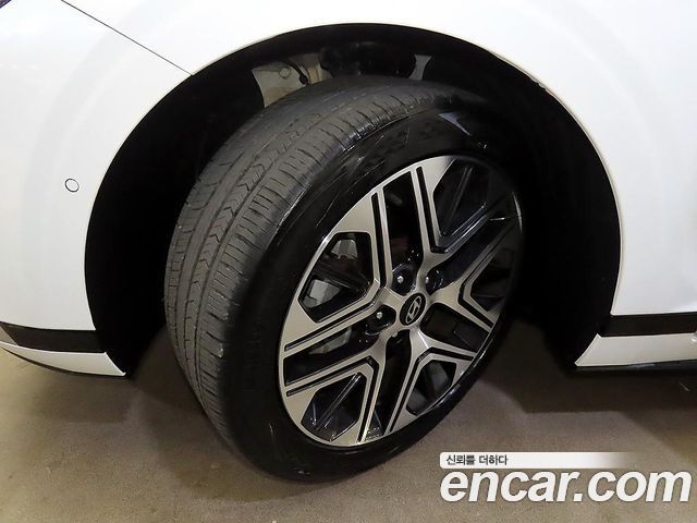 Hyundai Grandeur (GN7) 2,5 Gasoline 2WD Exclusive 2024 — фото 24