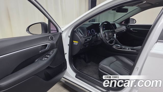 Hyundai Sonata (DN8) 2.0 Premium Family 2020 — фото 10