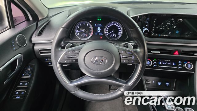 Hyundai Sonata (DN8) 2.0 Premium Family 2020 — фото 14